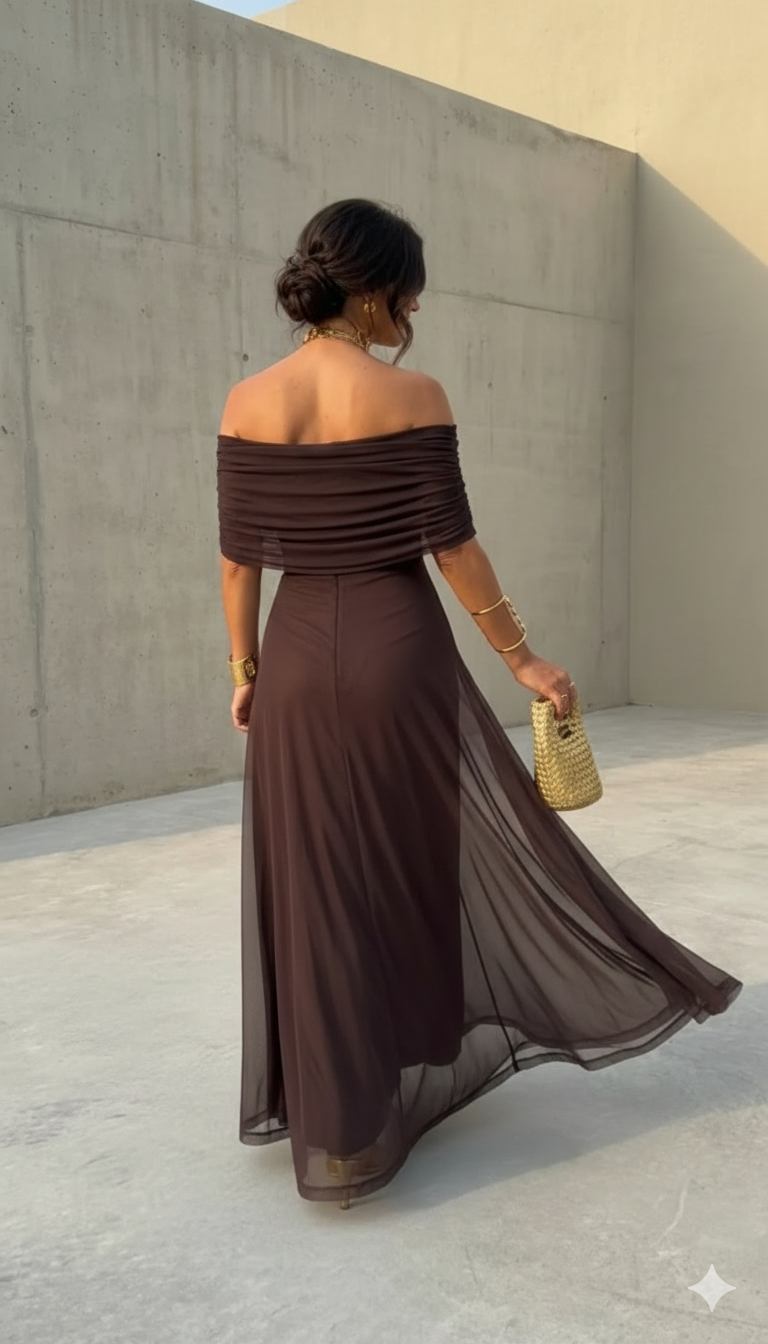 GIORGINA · Vestido largo fluido con diseño elegante