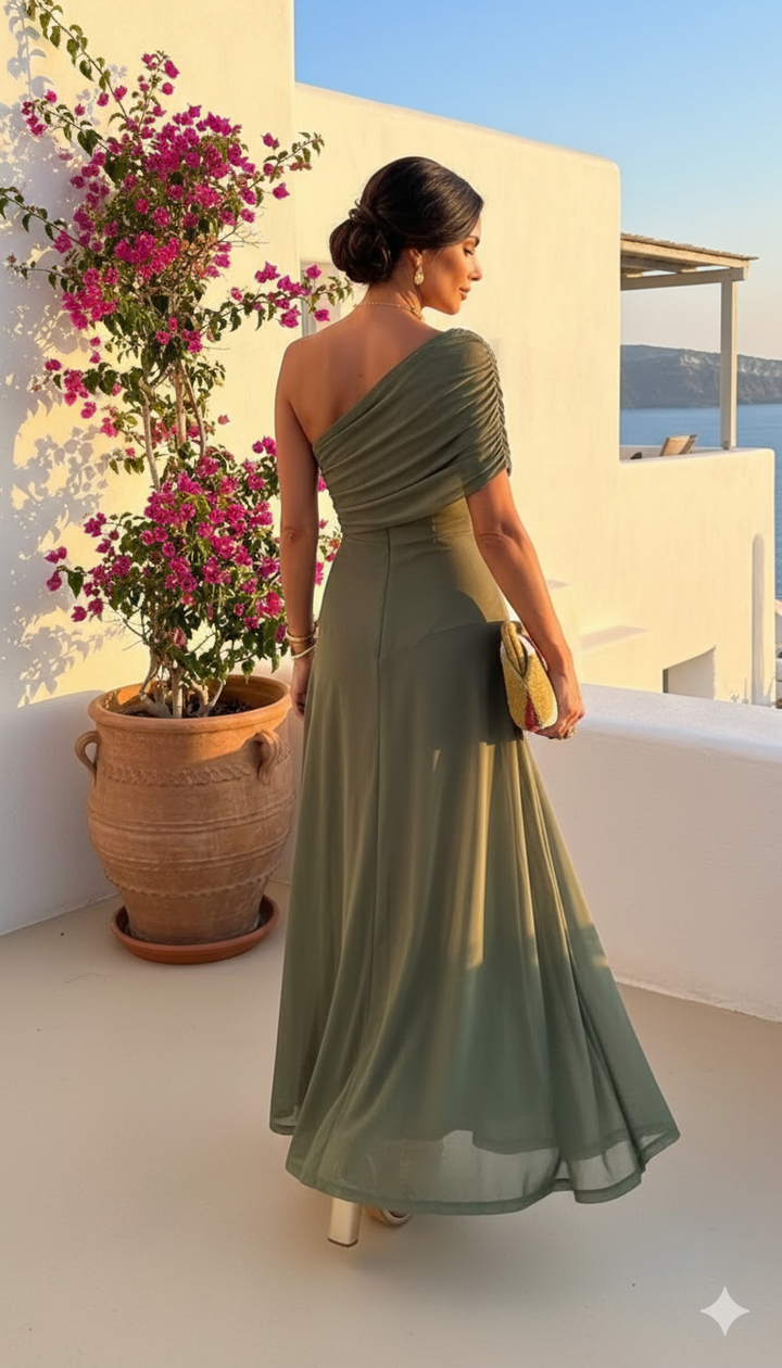 GIORGINA · Vestido largo fluido con diseño elegante