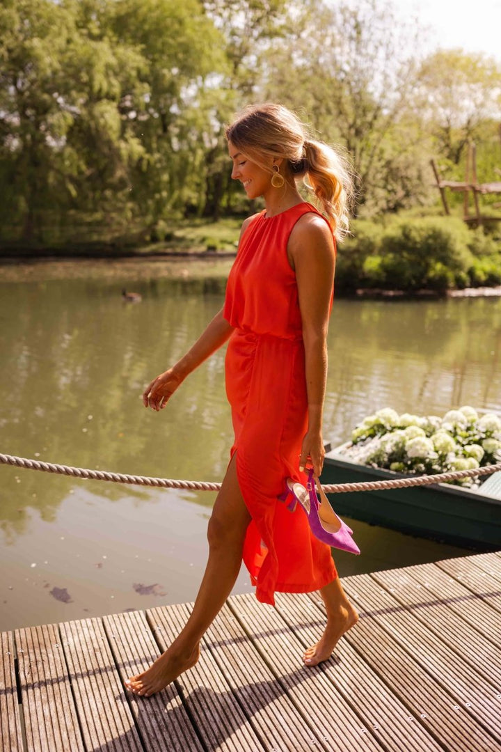 Paloma | Vestido midi sin mangas con cuello alto y diseño fluido