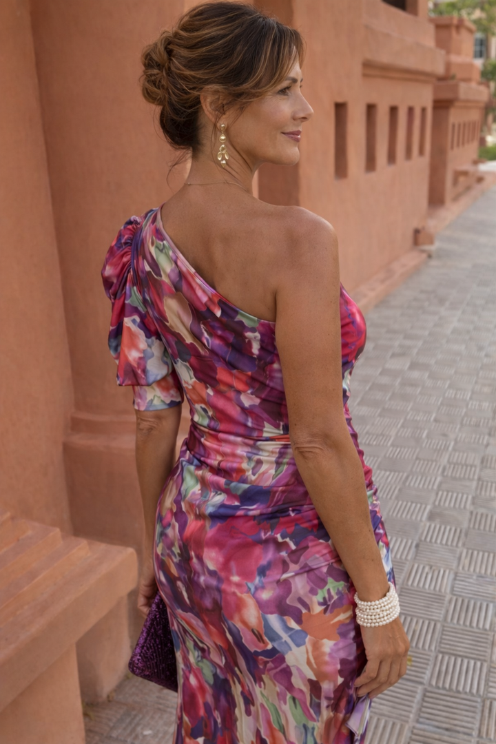 Luciana · Vestido maxi fluido de diseño sofisticado
